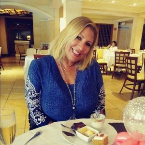 Meet your Posher, Lis